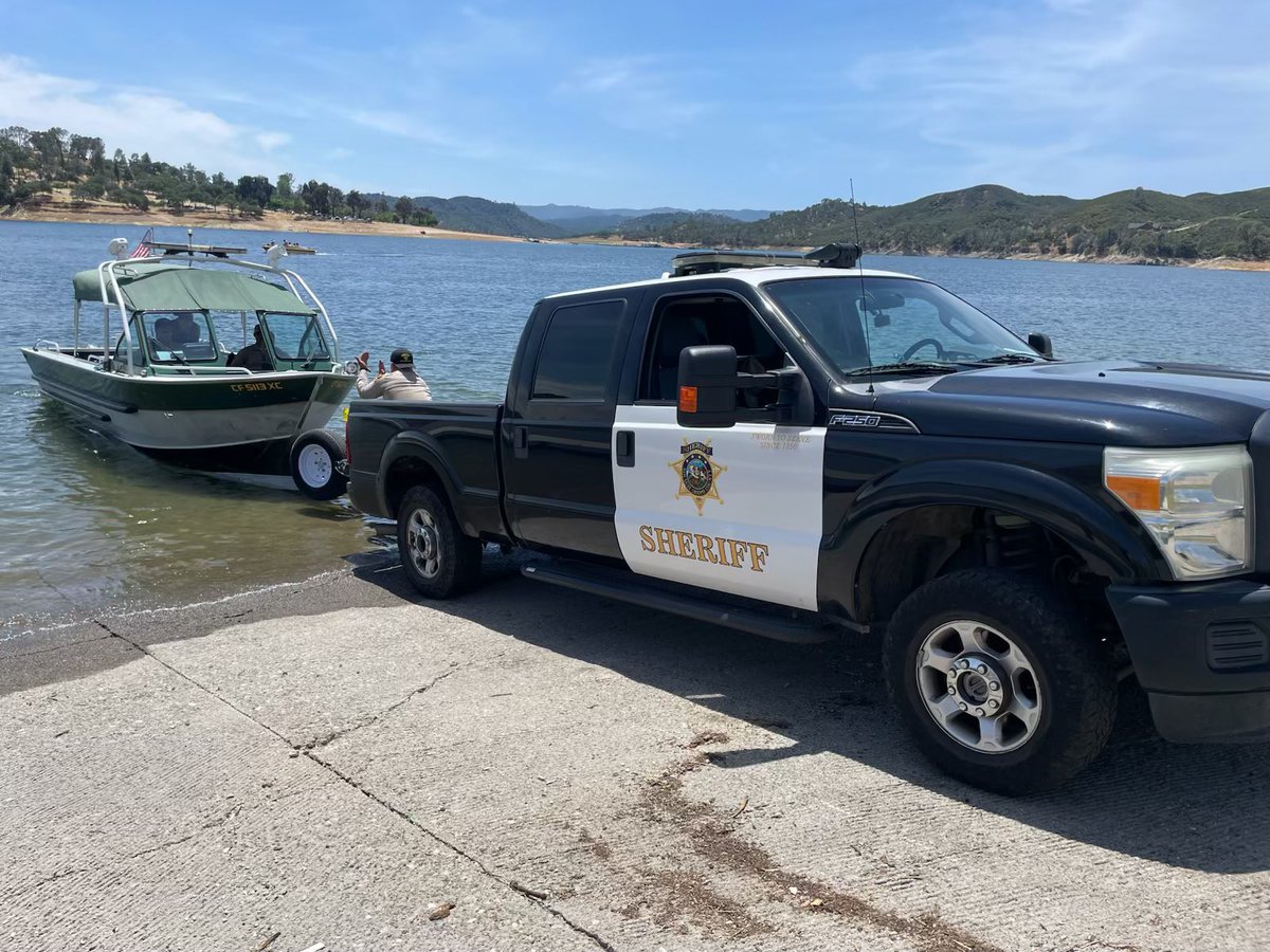 SLOSheriff's tweet image. Today, our Deputies trained with Monterey County Park Rangers on their Rogue Jet Boat. With summer just around the corner, our Marine Enforcement Unit is getting ready to patrol local lakes and help keep everyone safe on the water. 🚤🚨#MarineEnforcementUnit #SLOSheriff #MEU…
