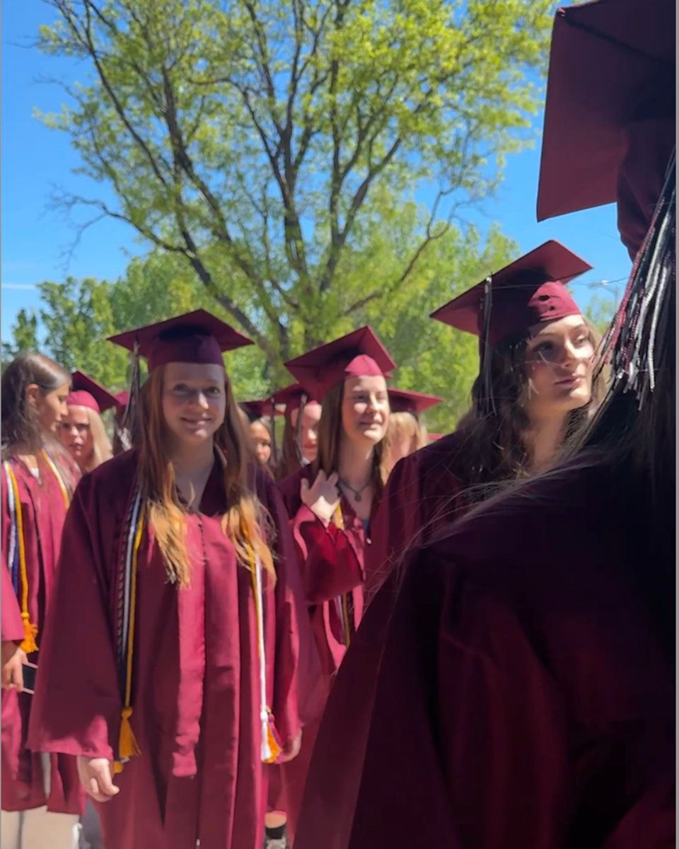 LongmontEstates's tweet image. Loved welcoming our graduates back to walk our halls and inspire the next generation! Hearing their stories and future plans reminds us all what’s possible. Once an eagle, always an eagle! #LEESoars @SVVSDsupt @BuchlerStVrain