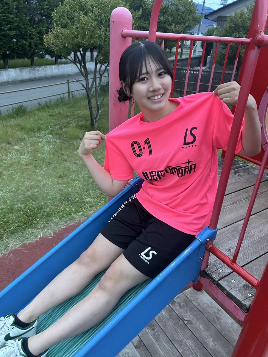 🩷新練習着🩷

今シーズンの練習着です💖
色はネオンピンク🎀💕
どこにいても目立つ‼️
後ろもちょーーー可愛い❤︎

早くこの練習着きて練習したいです❕

#福井丸岡RUCK
#LUZeSOMBRA
#ThanksRespect