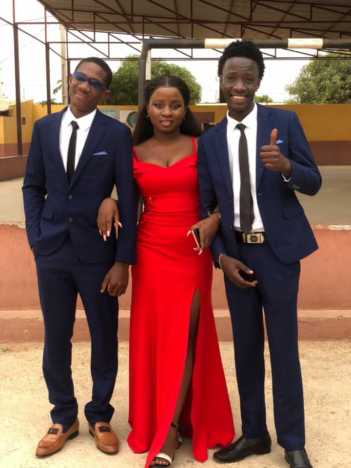 🫶🎓🇦🇴