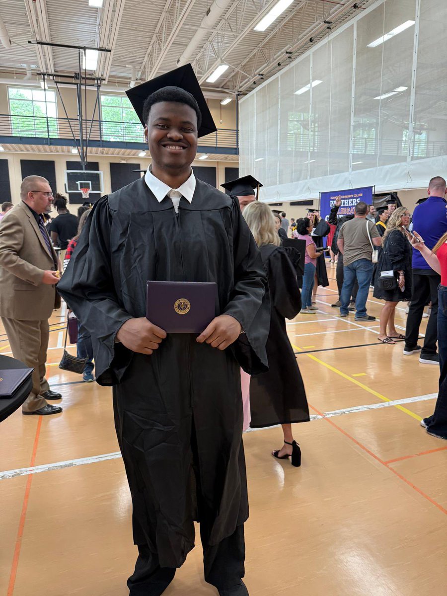 Blessed 👨🏿‍🎓