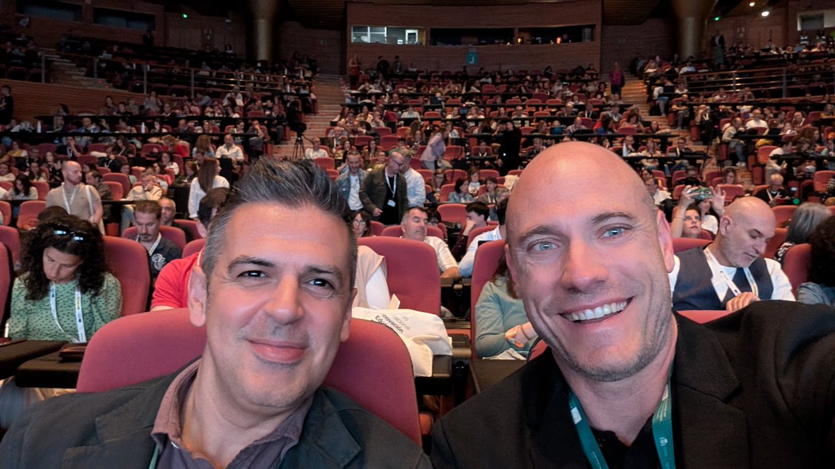 Julio Rodrígez (@juliorodrgez) on Twitter photo Un equipazo para un precioso proyecto. Razonar, resolver problemas e innovar construyendo conocimiento matemático.
#3CIIEAND <a href="/EducaAnd/">Consejería Desarrollo Educativo y FP</a> Un equipazo para un precioso proyecto. Razonar, resolver problemas e innovar construyendo conocimiento matemático.
#3CIIEAND <a href="/EducaAnd/">Consejería Desarrollo Educativo y FP</a>