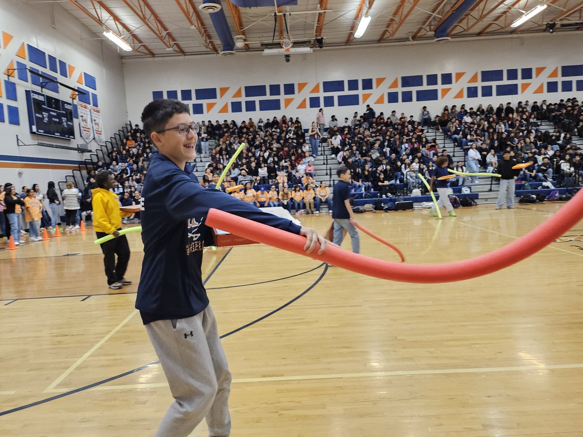 Dr. Danielle Navariz (@dnavariz_hms) on Twitter photo Thank you, Mr. Nava and Cav teachers, staff and students for an amazing pep rally! π§‘π€π So much fun! <a href="/HERNANDO_MS/">Dr. Jesse A. Sepulveda</a> <a href="/RNava_HMS/">Raul Nava Jr.</a> Thank you, Mr. Nava and Cav teachers, staff and students for an amazing pep rally! π§‘π€π So much fun! <a href="/HERNANDO_MS/">Dr. Jesse A. Sepulveda</a> <a href="/RNava_HMS/">Raul Nava Jr.</a>