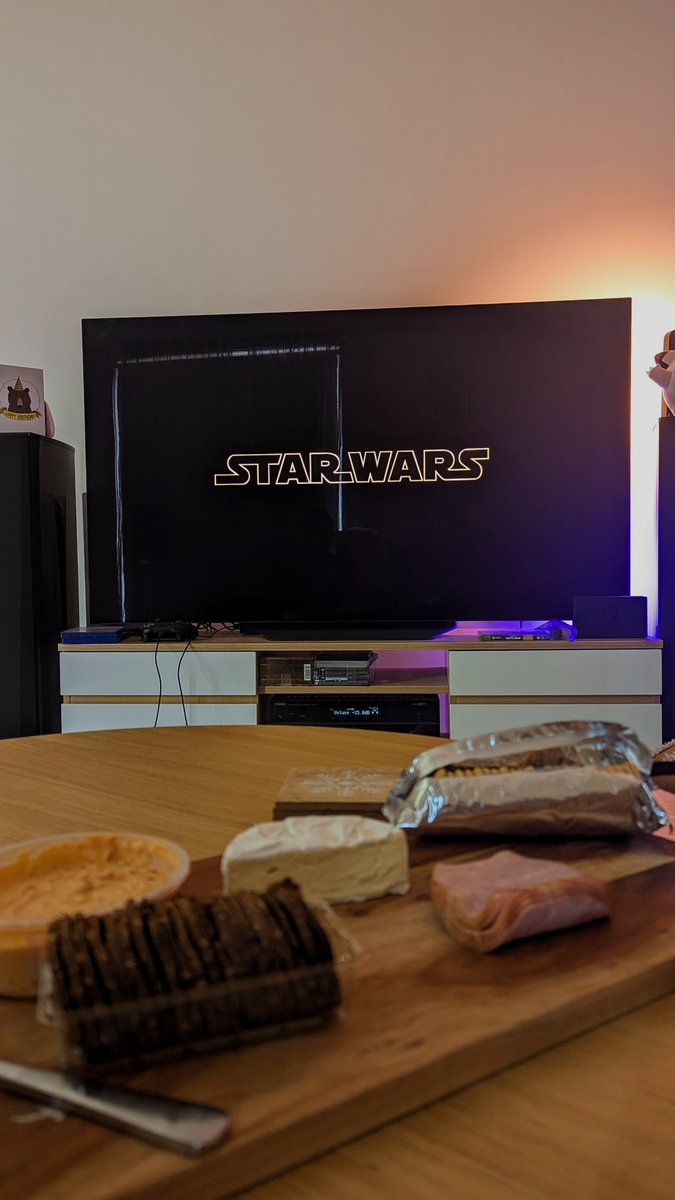 Nothing better on a rainy Saturday ✨