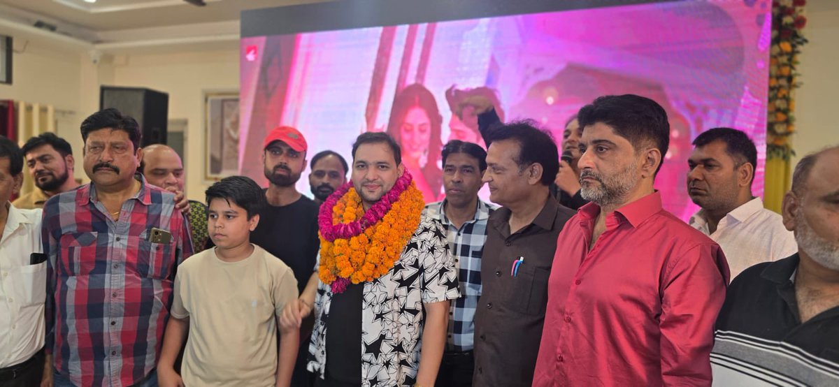 “ Chal Khuda Se” Song Launch Party at Muzzafarnagar UP 
Its always a pleasure to be in Muzzaffarnagar
A City blessed with Big hearted ♥️ People
Thank you so much everyone 🙏🏻🙏🏻
 for giving us so much love,respect &amp; also a big big thanks for loving our latest song 🎵
#Chalkhudase