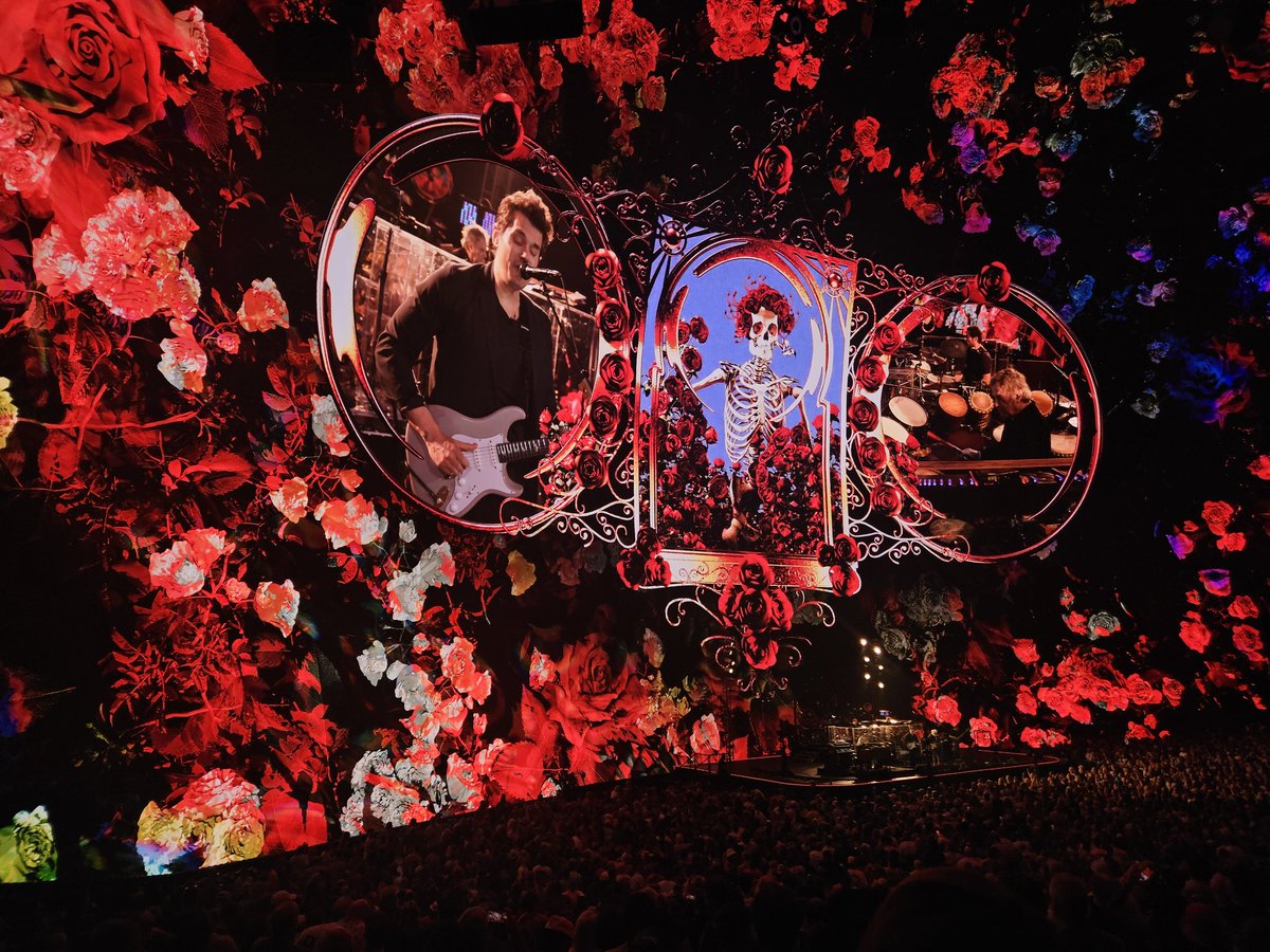 Concert_People's tweet image. SETBREAK N2
officially halfway through 
#DeadForever #FinalWeekend2025 already 😭😭😭😭😭😭😭
#ConcertPeople 💀🥀⚡️🎶