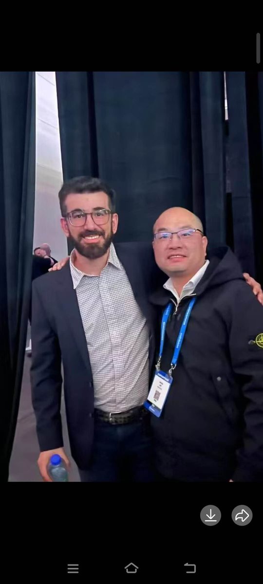 COINLOONG's tweet photo. consensus2025
#PI Youhe founder took a photo, he is young and in good shape!
Great! #Pinetwork is a long-term project!
Currently $Pi is semi-decentralized, and there is still a long way to go to decentralize.
At least, the ecosystem has been established! The community governs itself. It is a decentralized project, and the effect will be seen in the bull market in 2029!
The key is whether you can persist until 2029.