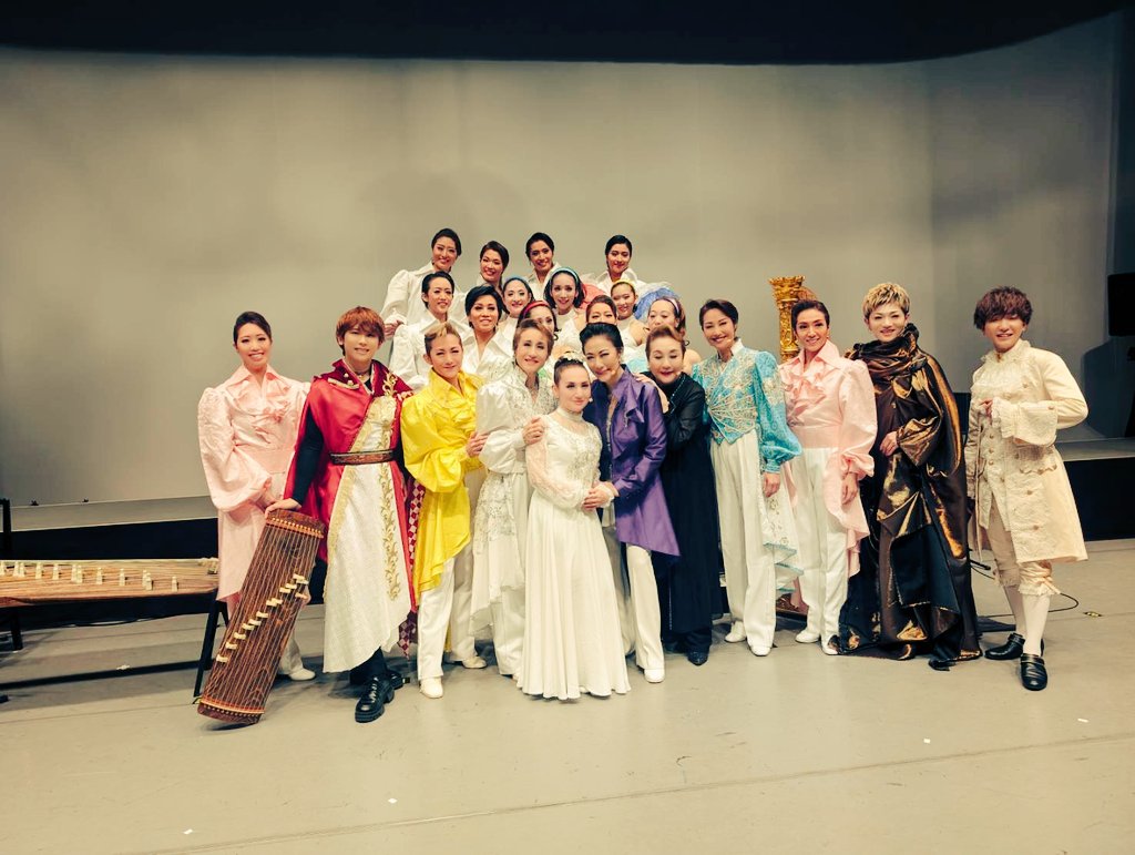 ５月３日カンパニー公演本当に本当に有難うございました！沢山の皆様のお力添えのお陰様で公演する事ができました事心より感謝を込めて🌹父中元清純も喜んで観ていたと想います。又より素敵な作品創りに尽力して参ります。今後共どうぞ宜しくお願い致します。　modeste2021.wixsite.com/modeste