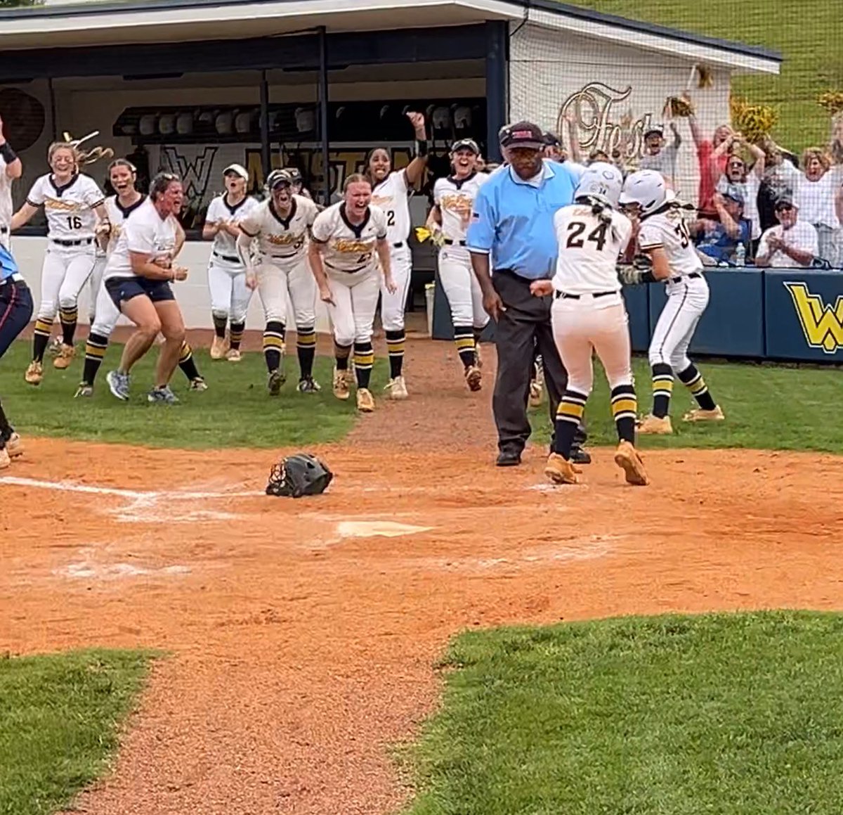 Feisty Fillies (<a href="/DubVSoftball/">Walker Valley Softball</a>) race back to Spring Fling on <a href="/NessaB_12/">Vanessa (Nessa) Byers</a> walk-off (via <a href="/TeamFYNSports/">Team FYN Sports</a>)

Check out the recap as the 🐴 won 1-0 (8 innings) to secure another trip to Spring Fling! 

<a href="/karlyb_6/">Karly Blackwell</a> <a href="/morganrice_2027/">morgan rice</a> <a href="/davis_brylie08/">Brylie Davis</a> <a href="/LaLaLim16/">Lauren Limburg</a> 

tn.fetchyournews.com/featured-stori…