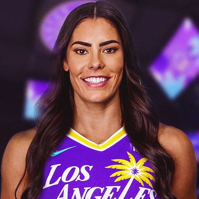 Kelsey Plum in her LA Sparks debut 👀🔥

37 PTS | 6 AST | 5 STL