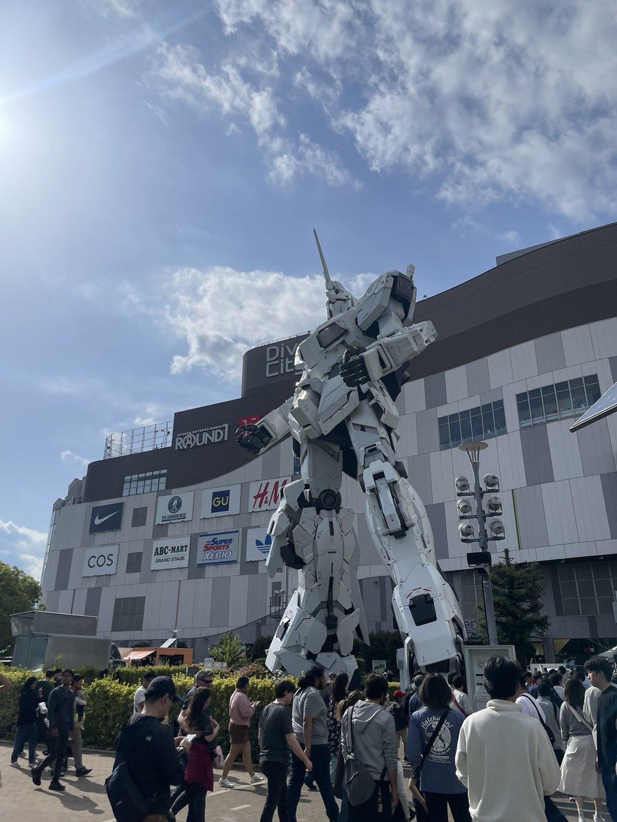 Have you seen this building?
This is a Gundam Building in Odaiba Tokyo
#Japan  #LOLFanFest2025LIVE #LOLFanFest2025 #PakistanZindabad #النصر_الهلال #โหนกระแส #trip