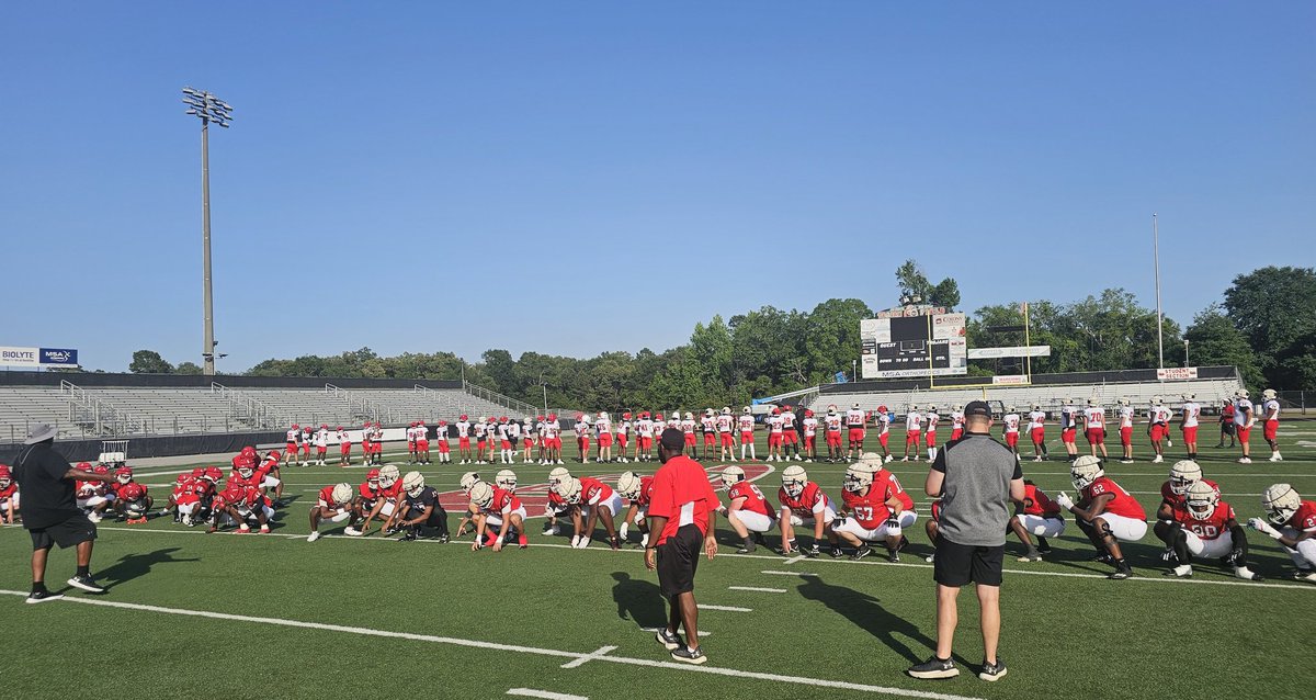 The Rocker Lee tweet media