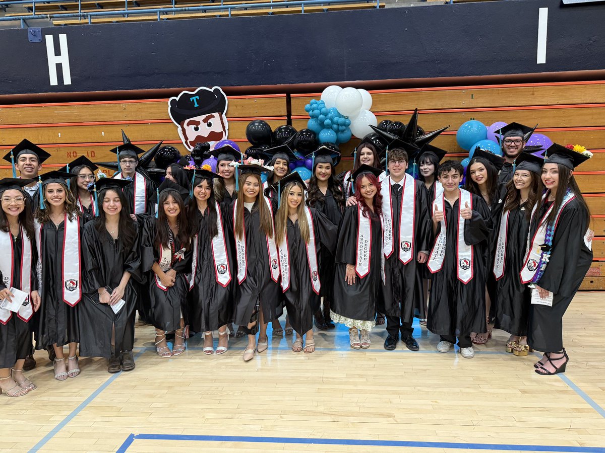 J.M. Hanks Early College Admissions🏰⚔🛡 (@hanksec_knights) on Twitter photo And just like that, graduation #3 of the day. 49 more Knights earn their associates degrees tonight! The Kingdom is proud of you. Class of 2025 signing off, next stop high school graduation <a href="/fabyarras/">Fabiola Ruiz-Arras</a> <a href="/HanksGutierrez/">Danny Gutierrez</a> <a href="/EPCCNews/">EPCC</a> <a href="/Counseling1HHS/">HHS_Counseling</a> <a href="/HHSCarrasco/">Christian I. Carrasco, M. Ed.</a> <a href="/HSAcademics/">YISD Division of HS Academics</a> And just like that, graduation #3 of the day. 49 more Knights earn their associates degrees tonight! The Kingdom is proud of you. Class of 2025 signing off, next stop high school graduation <a href="/fabyarras/">Fabiola Ruiz-Arras</a> <a href="/HanksGutierrez/">Danny Gutierrez</a> <a href="/EPCCNews/">EPCC</a> <a href="/Counseling1HHS/">HHS_Counseling</a> <a href="/HHSCarrasco/">Christian I. Carrasco, M. Ed.</a> <a href="/HSAcademics/">YISD Division of HS Academics</a>