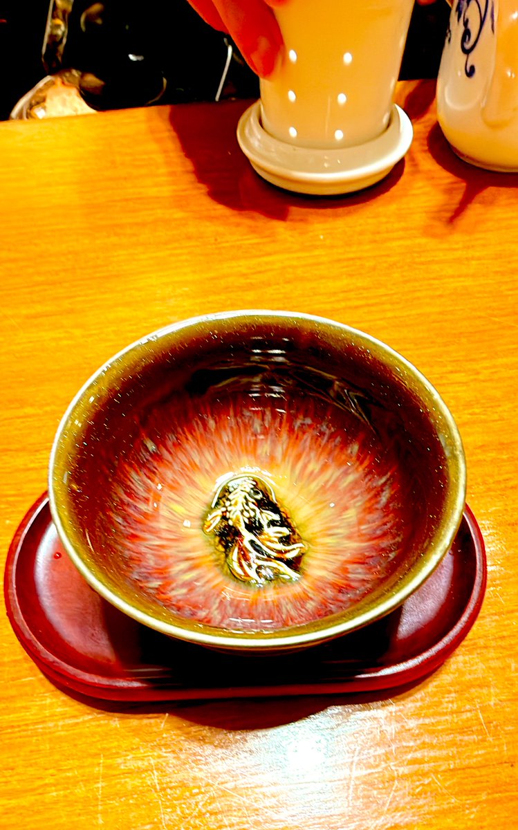 ここで最後にするぞ!!たぶん最後のお土産。
「一番屋」でお茶ストック買ってきた。お茶だけにするつもりだったのに試食もらってお菓子まで買ってるし…
#tbkymg台北記録 