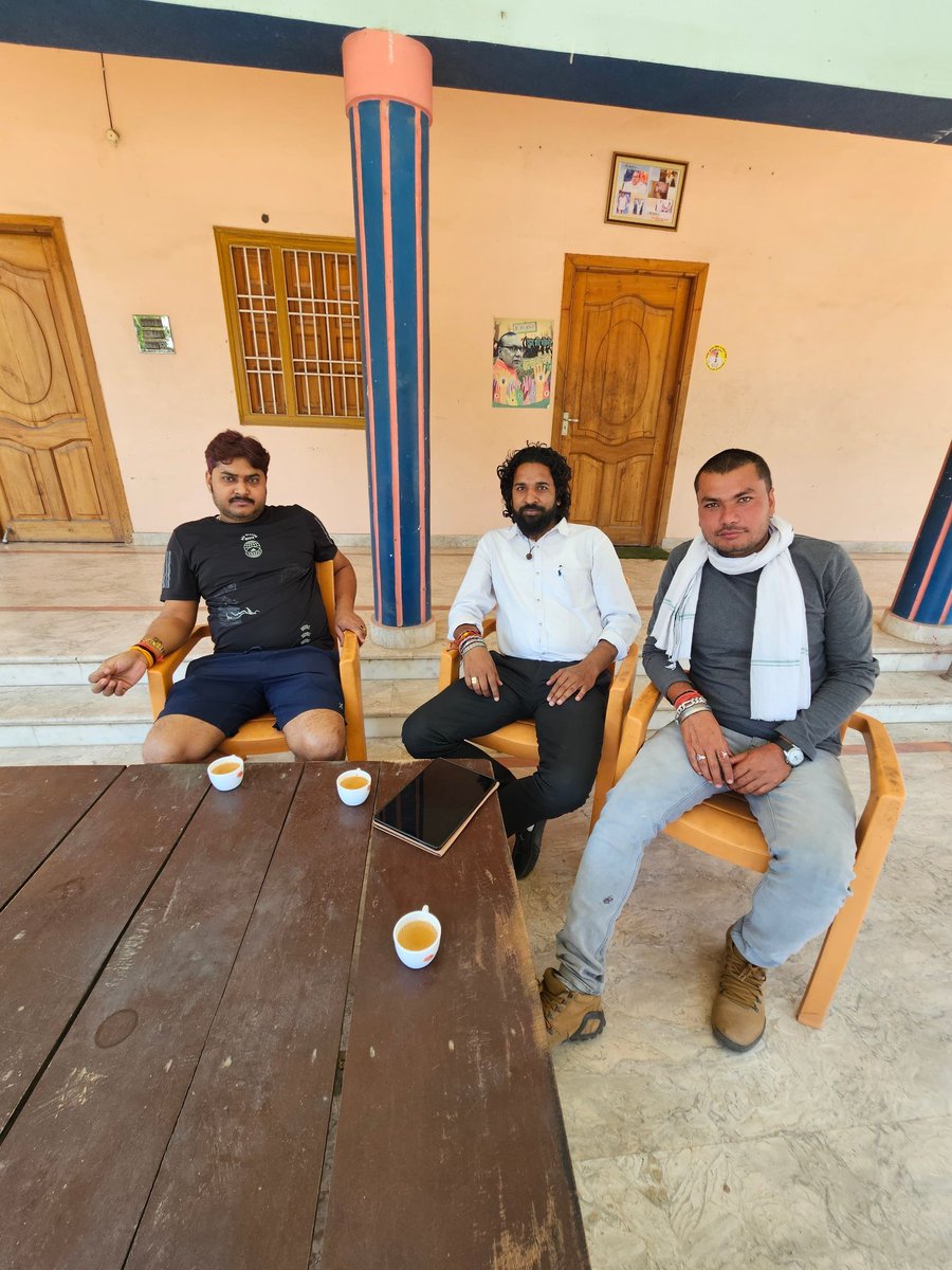 nsherpuri20's tweet photo. ब्रह्मांड का रचयिता जब तुम्हे बनाने पर आएगा,
तो तुम्हारा अंत भी तुम्हारा प्रारंभ बन जाएगा।। 🖤🤍 💪
#NiteeshSherpuri #FireBrandBihari #Bihar #BiharPolitics #BiharPoliticsUpdate #BiharVidhansabhaElection2025 #Election2025 #Begusarai #बिहार https://t.co/qm4hJvwFKi