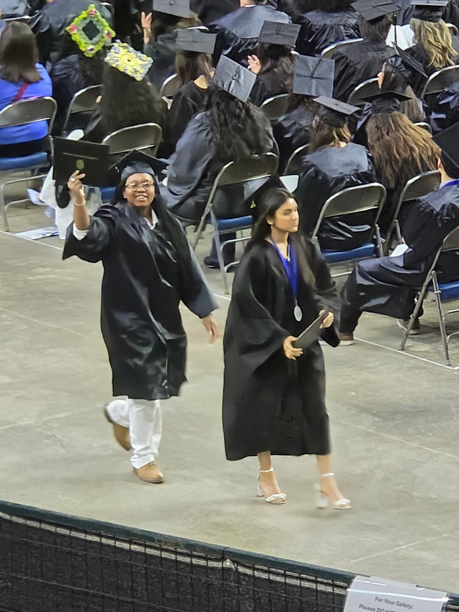 msbyarsculinary's tweet image. Not many people can say they graduated with their Associate's degree BEFORE their high school diploma. Jennifer, I am so in awe of your continued determination and humbleness. So proud! TWU is getting an amazing student! #2025grad #TWU #SanJacintoCollege