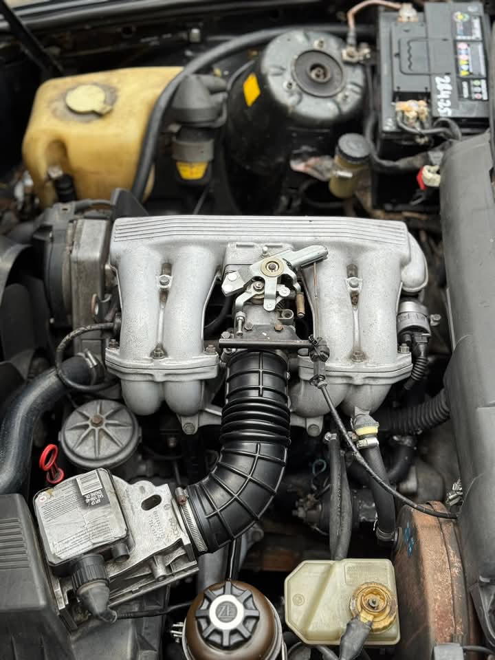 Suka Mobil Tua tweet media