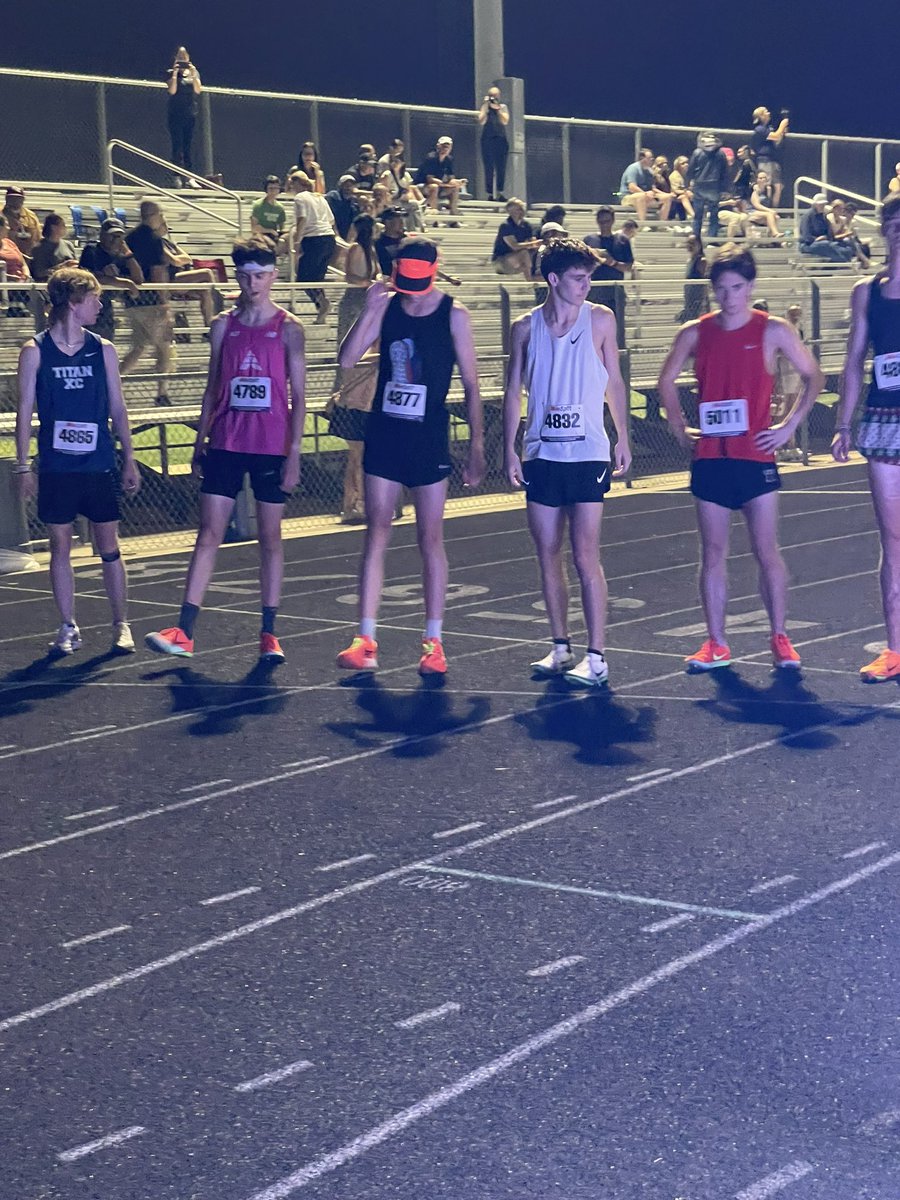 EvanEwert3's tweet photo. Lone Star Elite Invite 3200 5/16

3200:  9:41 PR

Last track race of my junior year, good to end on a solid PR dropping 5 seconds. Getting more consistent throughout each lap, felt strong from start to finish. Next up: Cross Country https://t.co/czK2DgySEx