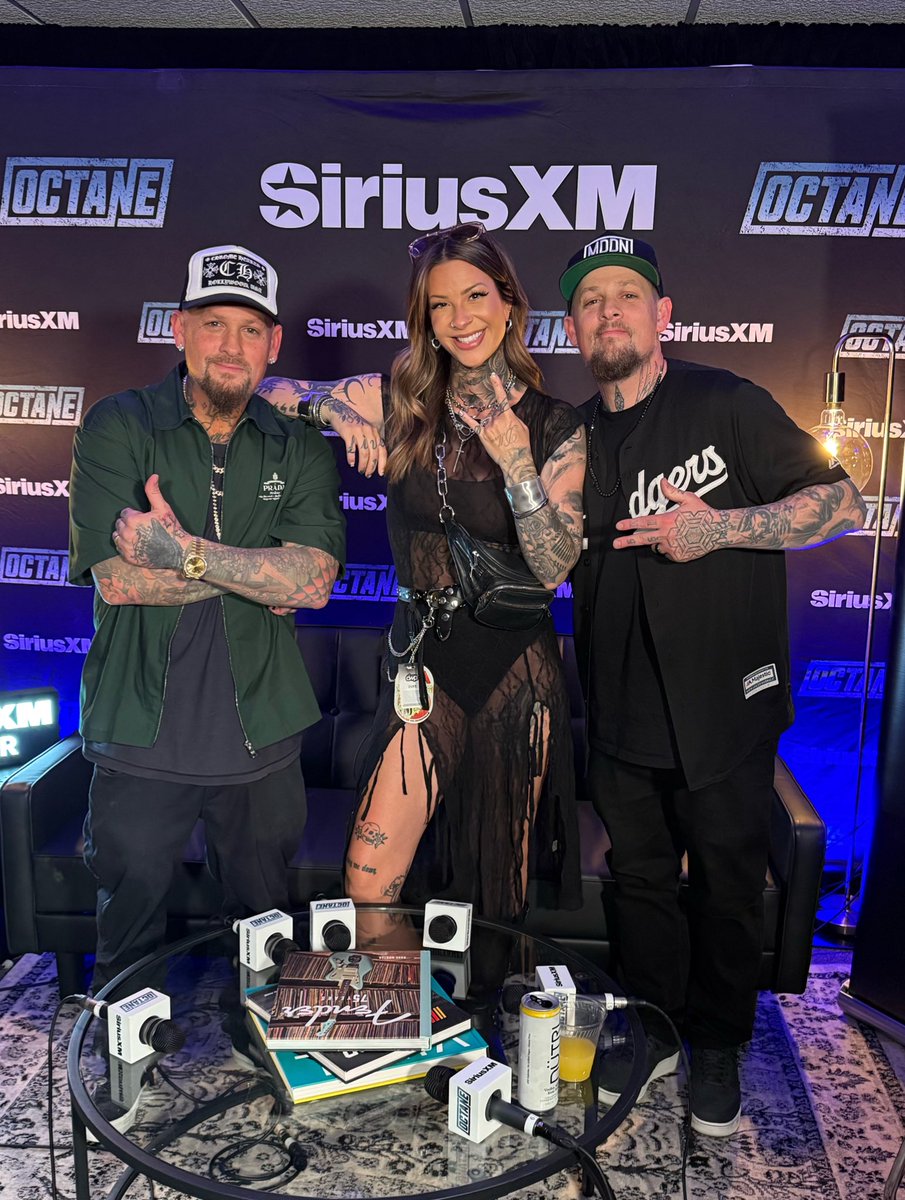 Caity Babs (@cibabs) on Twitter photo Epic. Their performance MIGHT BE the highlight of my entire weekend here at <a href="/RockvilleFest/">Welcome To Rockville</a> <a href="/GoodCharlotte/">Good Charlotte</a> Epic. Their performance MIGHT BE the highlight of my entire weekend here at <a href="/RockvilleFest/">Welcome To Rockville</a> <a href="/GoodCharlotte/">Good Charlotte</a>
