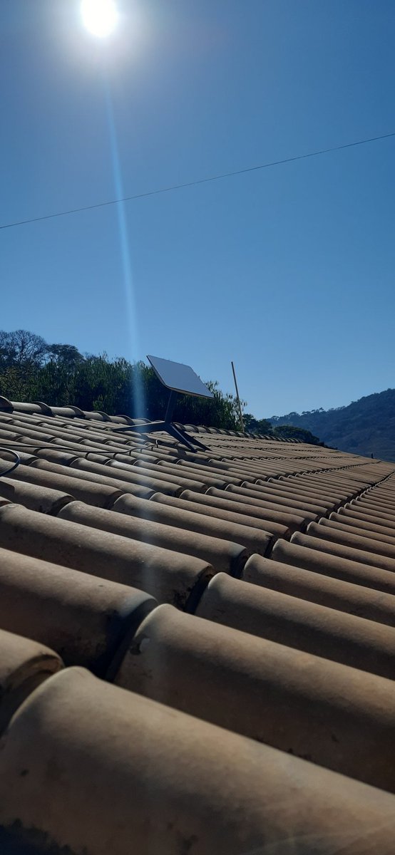 DeivisonLas's tweet photo. @Starlink Eu sou cliente da @Starlink  a mais de 2 anos, já comprei e instalei para outros mais de 30 clientes, não tem Internet rural melhor no Brasil, nunca fiquei 1 dia sem Internet 230mb+ aqui, muito obrigado @Starlink vocês estão mudando a realidade de muitos!!! https://t.co/NGBfc1yAby