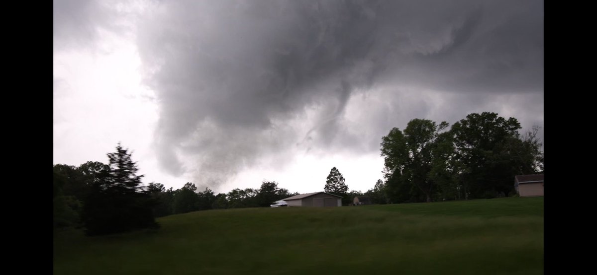Some video stills from the tornado south of Marion IL