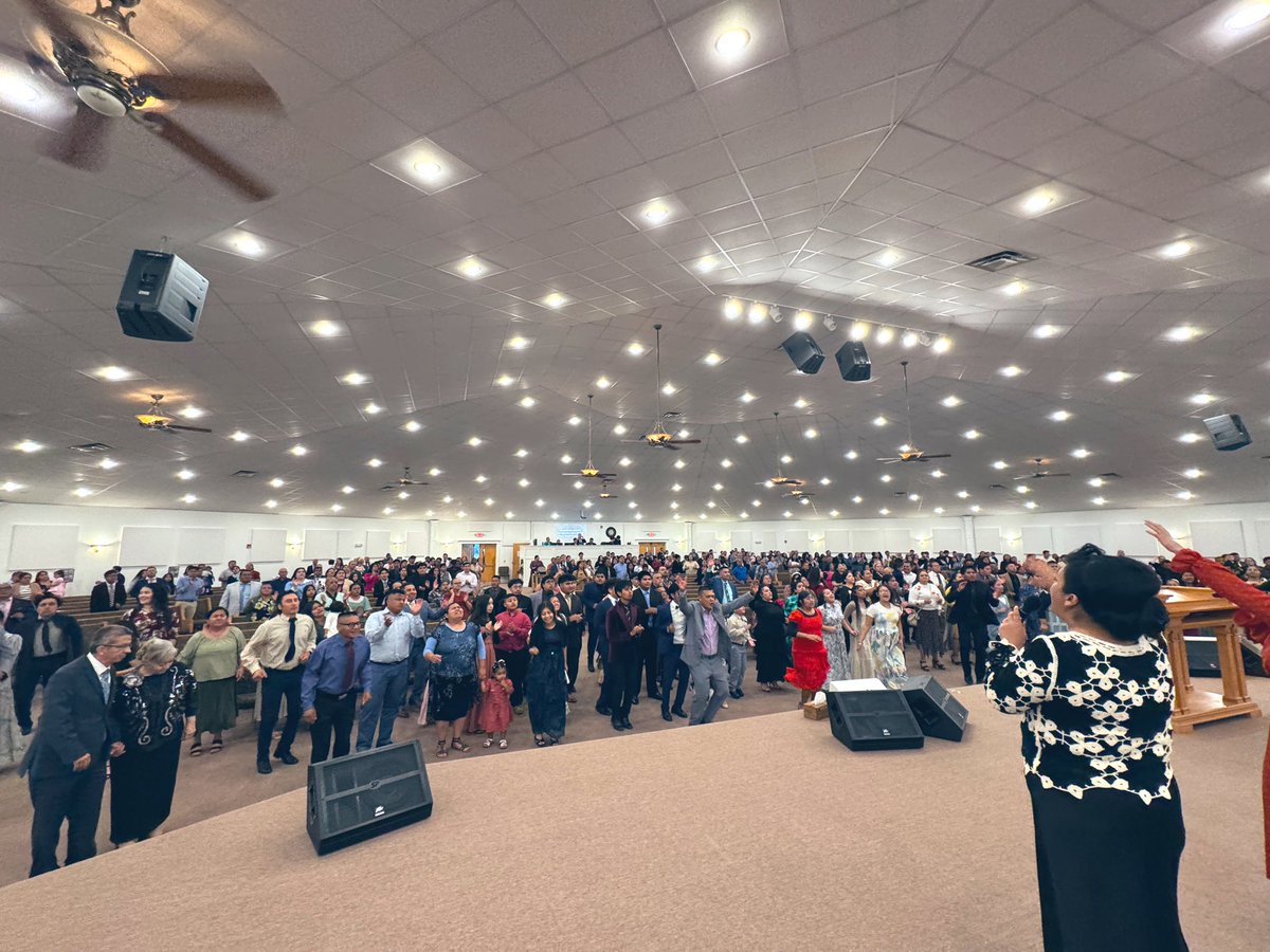 Primera noche de Restaurando Familias en Norte Carolina.