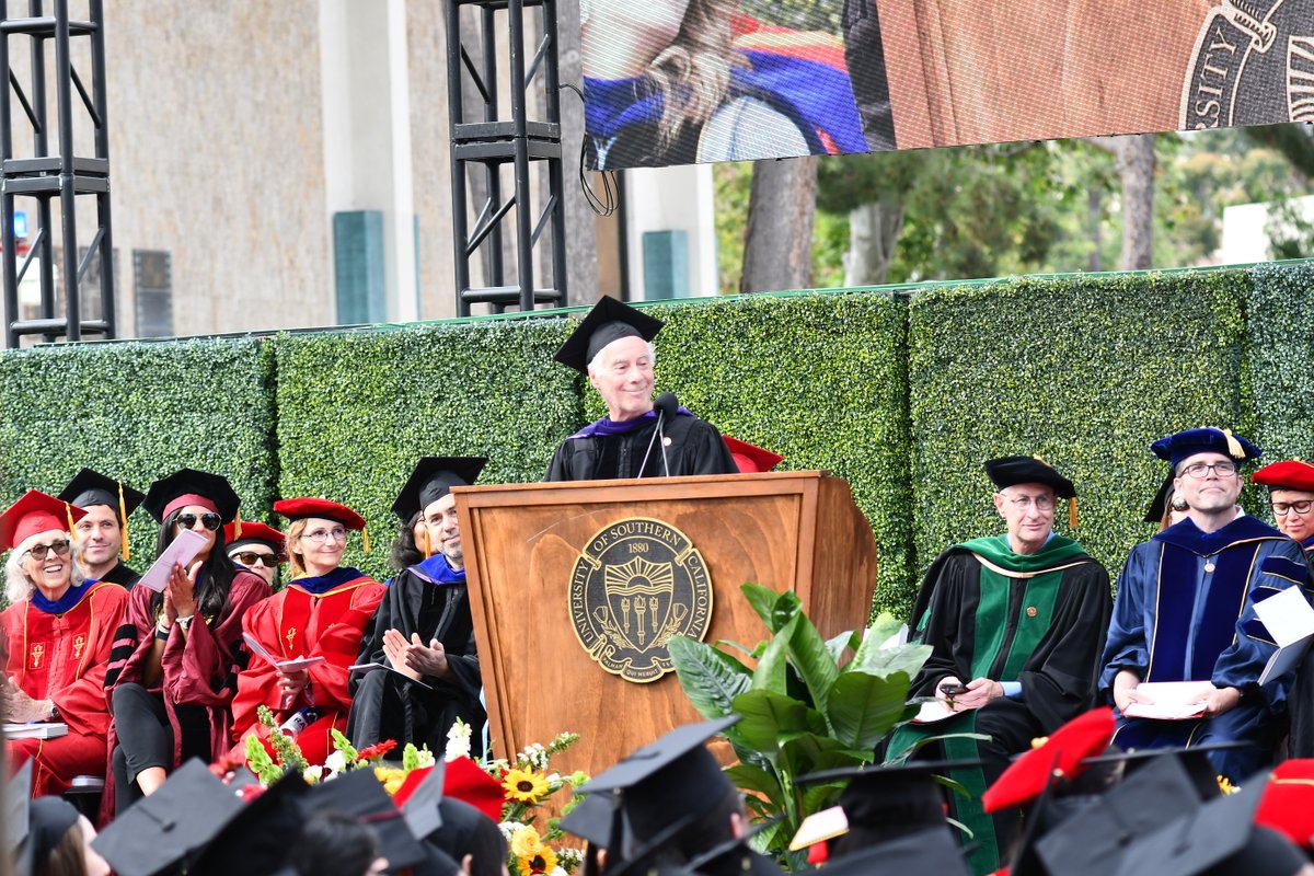 “My education here at USC allowed me to truly appreciate the preciousness of time itself.” 
Elie Gindi, USC Leonard Davis Board of Councilors member and MAG ’25 graduate
#USCGeroGrad #USCGrad