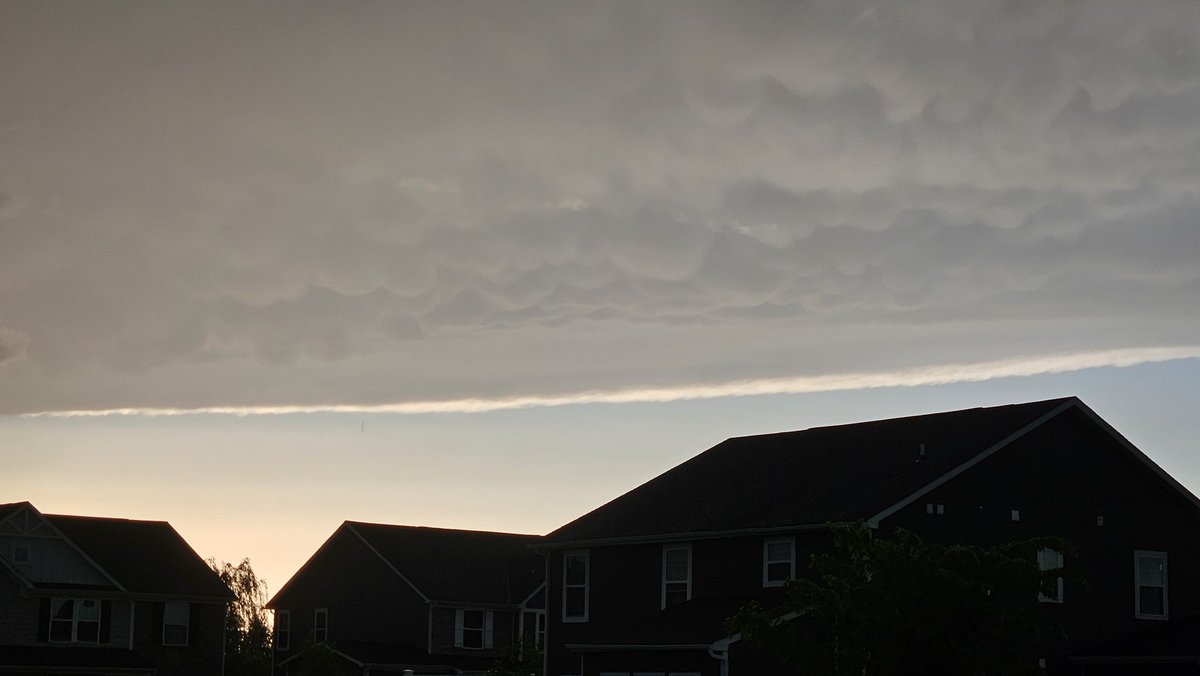 JDs1469's tweet photo. @ryanhallyall north of Indianapolis looking NW https://t.co/1irsLDaglx