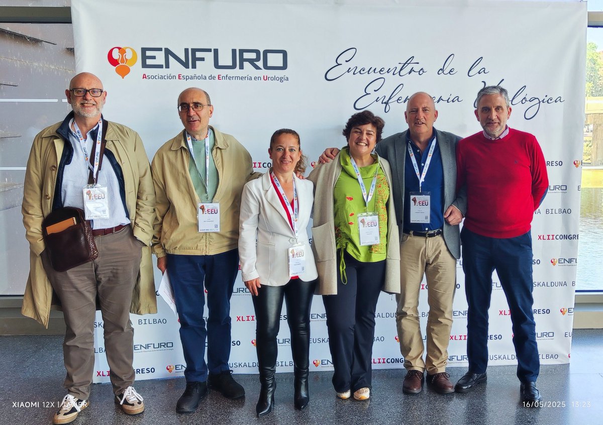 Javier_Holi's tweet photo. Una vez más #somodclinico (Hospital Clínico San Carlos de Madrid) en Congreso de AEEU -ENFURO. ESTA VEZ EN Bilbao. @AEEU_Enfuro @RevistaENFURO https://t.co/CuTJ5jKzHR