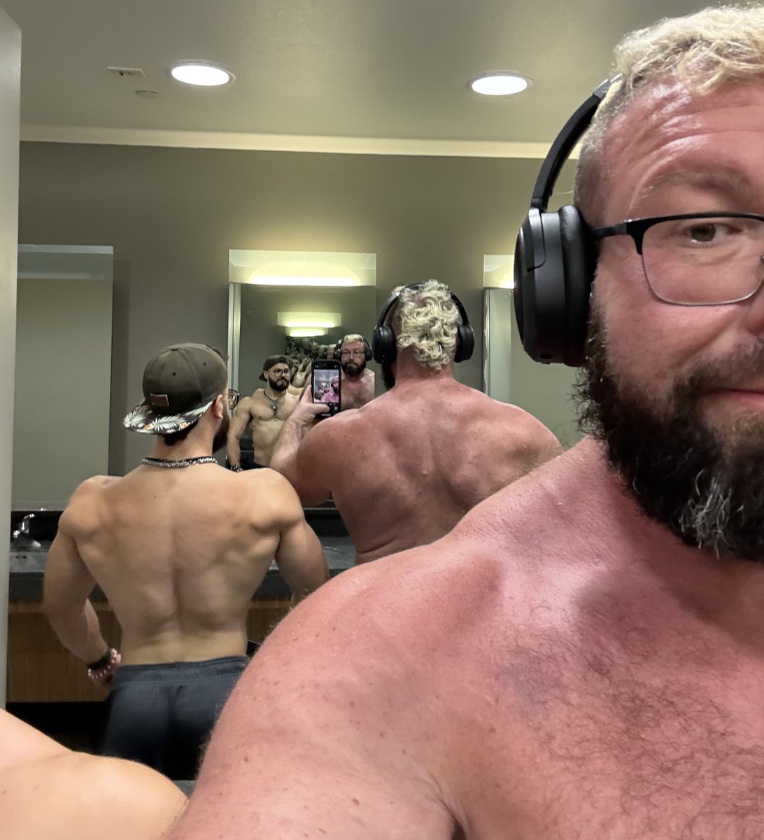 Parrow (@parrow_) on Twitter photo Yesterday’s Back Day with Puppy <a href="/Gym_Shrew/">Pup Hazel; Goer of Gyms</a> he was supposed to post it but he forgot 🤔 also apparently I’m a giant! Yesterday’s Back Day with Puppy <a href="/Gym_Shrew/">Pup Hazel; Goer of Gyms</a> he was supposed to post it but he forgot 🤔 also apparently I’m a giant!
