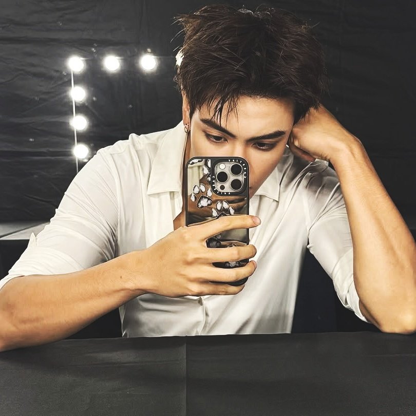 𝖢𝗁𝖾𝗇. tweet media