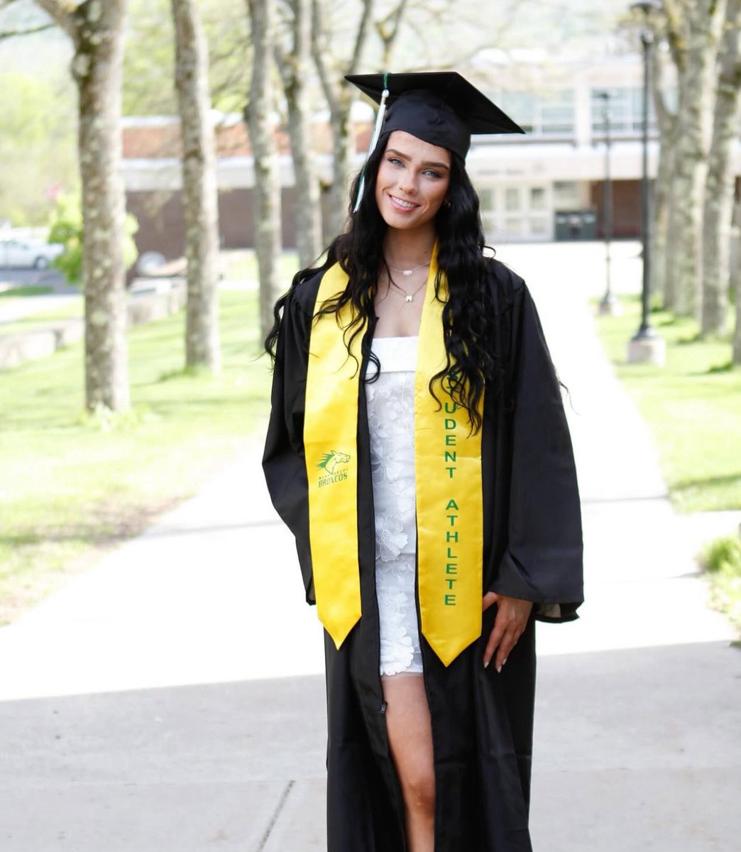 #TAVAlumniGradAlert: Congrats to #TAVAlumni Michaella DeCapua for graduating from SUNY Delhi with a BS in Criminal Justice! #GoTAV 🎓