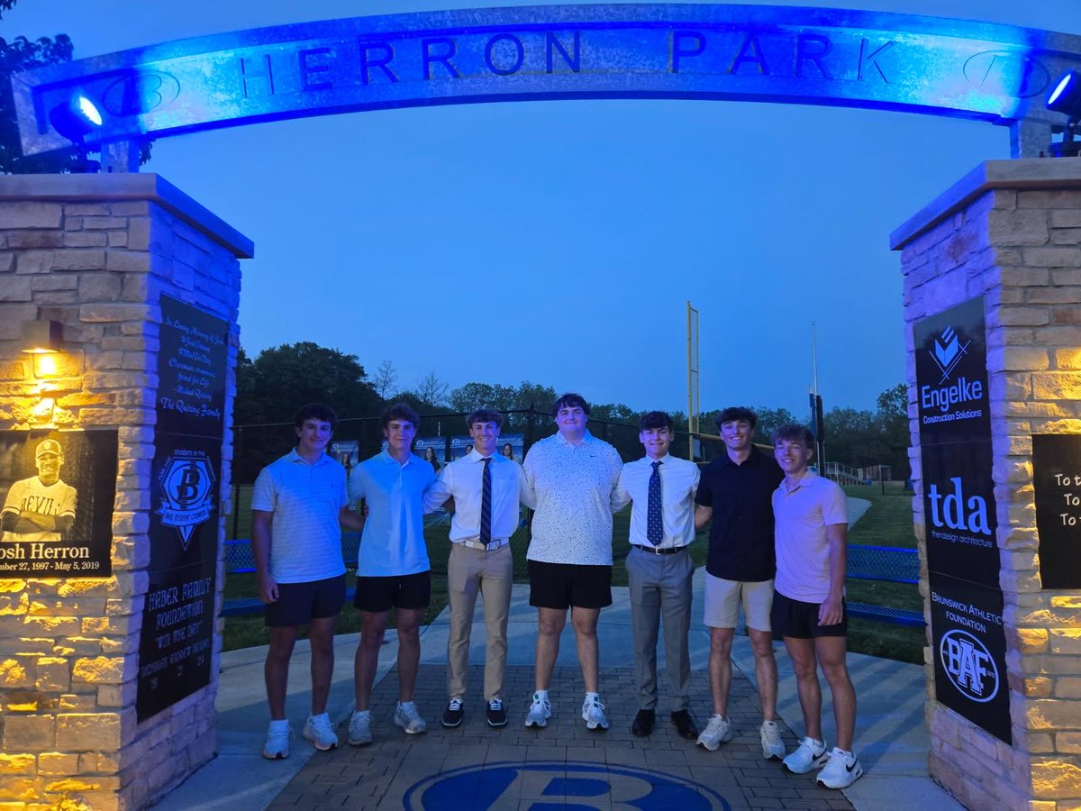 Bitter sweet day tomorrow as we get to honor these 7 great young men that I have known for a long time!  Come out to Herron Park for a 12:00 game vs Midview with pregame festivities beginning around 11:00.  ⁦