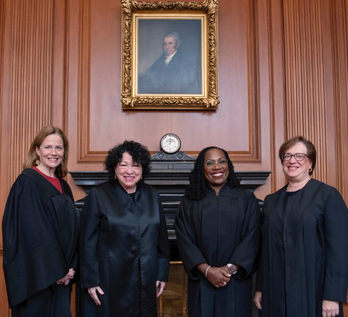 HERE’S WHAT SELLOUT TRAITORS LOOK LIKE