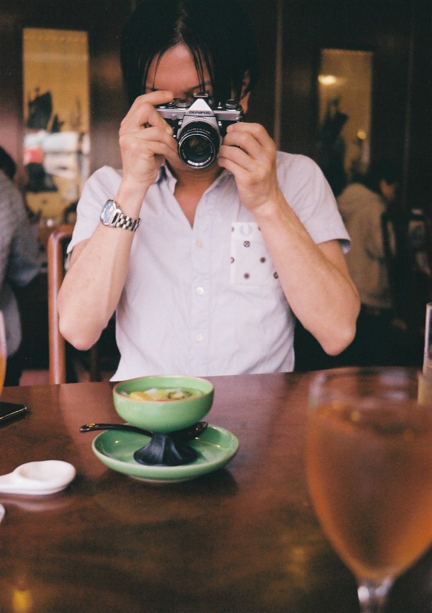 ajihei_iso100's tweet image. ハッセル毛ん太郎さん@messin_aroundとランチ
#filmphotography 
#Rollei35