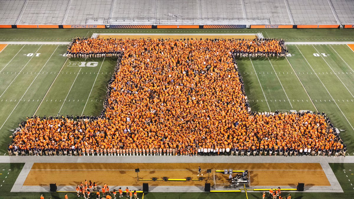 📍 Sights &amp; Sounds 2021

You walked onto the field as freshmen. Tomorrow you leave as alumni.

Congratulations, #ILLINOIS2025!