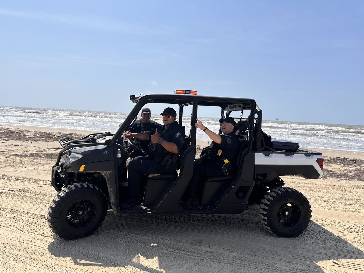 DavidBJasper's tweet image. The Harris County Sheriff’s Office (HCSO) is supporting the Galveston County Sheriff’s Office and other law enforcement and first responders to maintain public safety at Crystal Beach/Bolivar Peninsula during Jeep Weekend. Their presence will continue throughout the weekend.