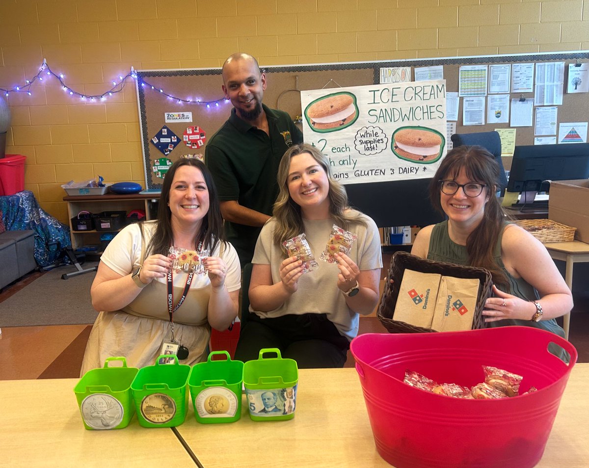 CParadise_HWDSB's tweet photo. More snapshots from our vibrant Open House! A wonderful evening of connection, curiosity, and showcasing student learning in action. Thank you to all who joined us! 🌟💫#OpenHouse #LifelongLearning #SchoolCommunity #EducationInAction https://t.co/cCimmQ0o9D