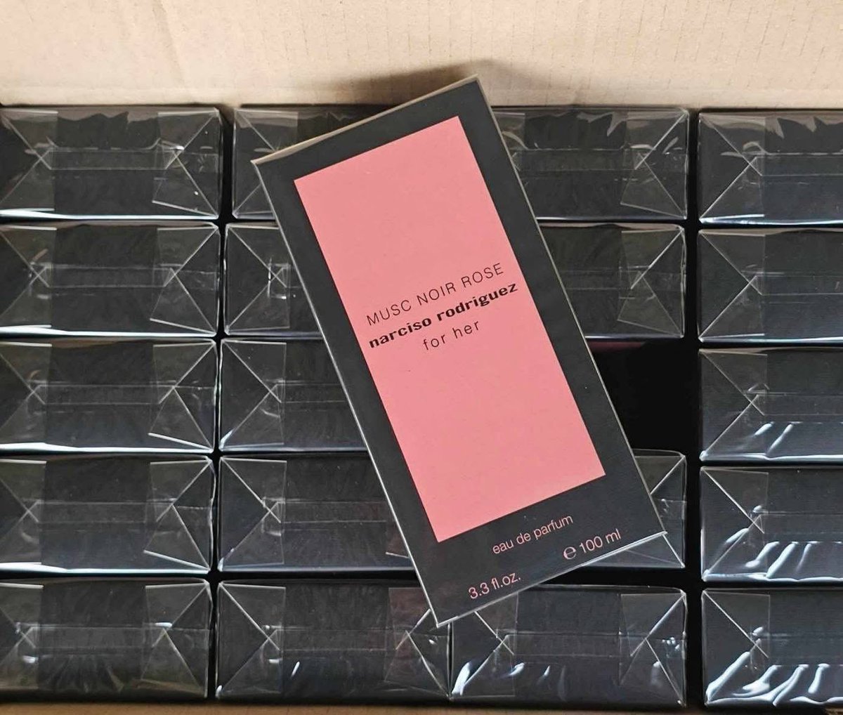 ꒰pre꒱ NARClSO MUSC NOlR ROSE FOR HER EDP 100ml กล่องซีล💕 

🛒 ขวดละ 2290.- ส่งฟรี ✨(shop 6,000+)
ราคานี้ไซส์จริงค่ะ ด่วนๆๆ 

รุ่นนี้รางวัลน้ำหอมแห่งปี 2022-2023 
ตัวนี้มีความหวานแบบเ ซ็กซี่เบาๆ ไม่เลี่ยน
กลิ่นดีมากกกก

🤏🏻มัดจำขวดละ 790฿
🛥️รอ 1-2 วีค

#พรีเกาหลี #ส่งต่อน้ำหอม