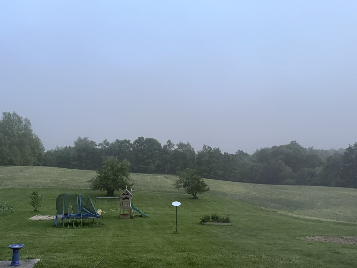Add dust storm to the list of crazy weather events this week. These two pictures were taken 10 minutes apart. #miwx #haboob