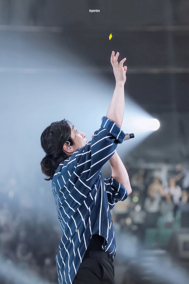 hypergeo1616's tweet image. 250516 Forever Young FINALE in SEOUL

#DAY6 #데이식스 #성진 #SUNGJIN