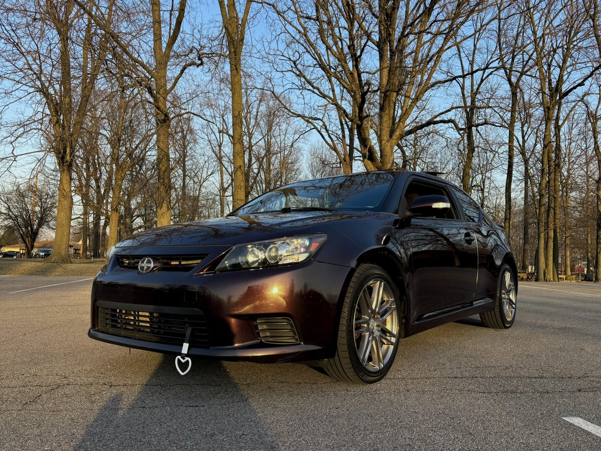 lss_629's tweet image. #scion #sciontc She’s already stunning but trust, when I tint the windows and get window visors and honestly different headlights, she’s gonna be so sexy