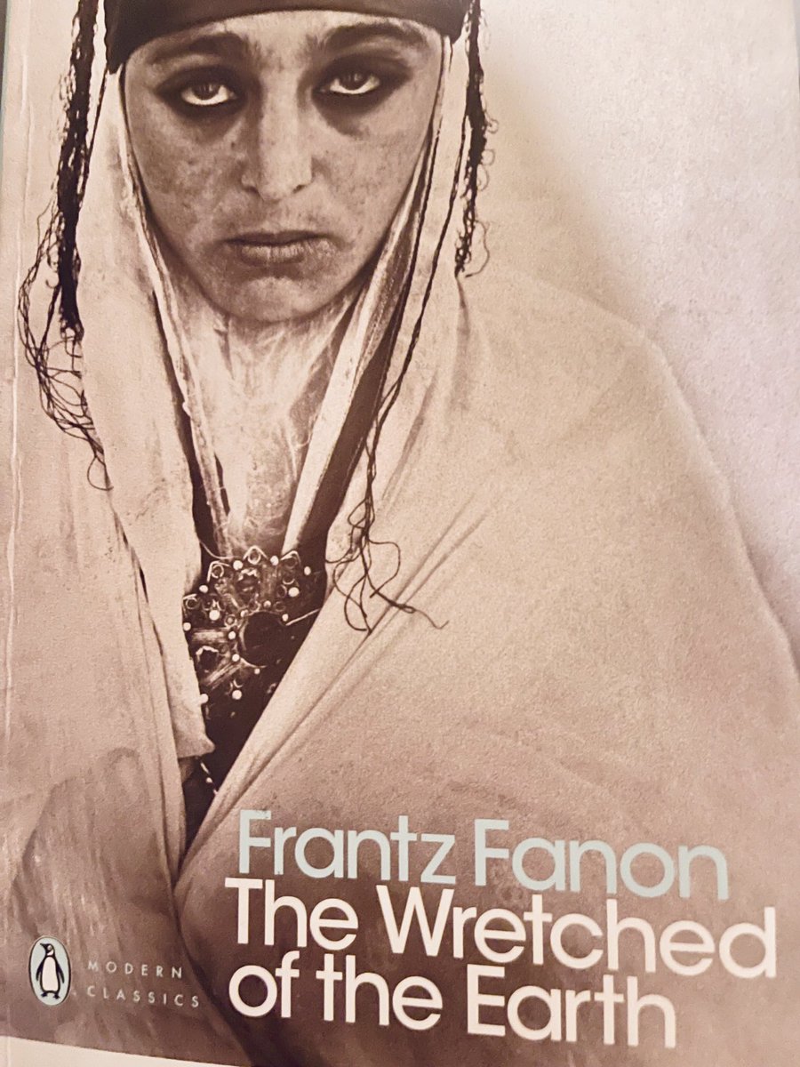Recién comienzo a releer “Los desposeídos de la tierra” de Frantz Fanon un importante trabajo sobre los efectos de la colonización. Cada vez que lo leo aprendo algo.