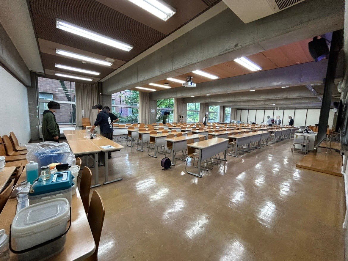 Syutokenseibutu's tweet photo. 各団体が集まりつつ、各々鋭意準備中です！！
あいにくの雨ですが、ご近所の方・興味ある方お待ちしております😄
#首都圏生物合流会
#成城大学 https://t.co/UTW8WAymhL