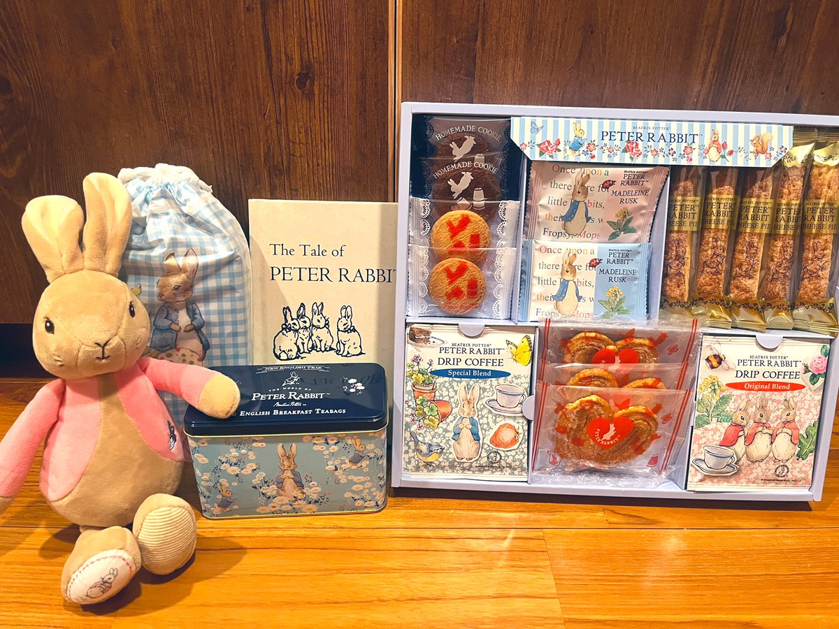 折に触れて、ピーターラビットグッズをいただくようになりまして🐰

かわいくて自分だけでは開封できないので稽古場に持っていきます！！！