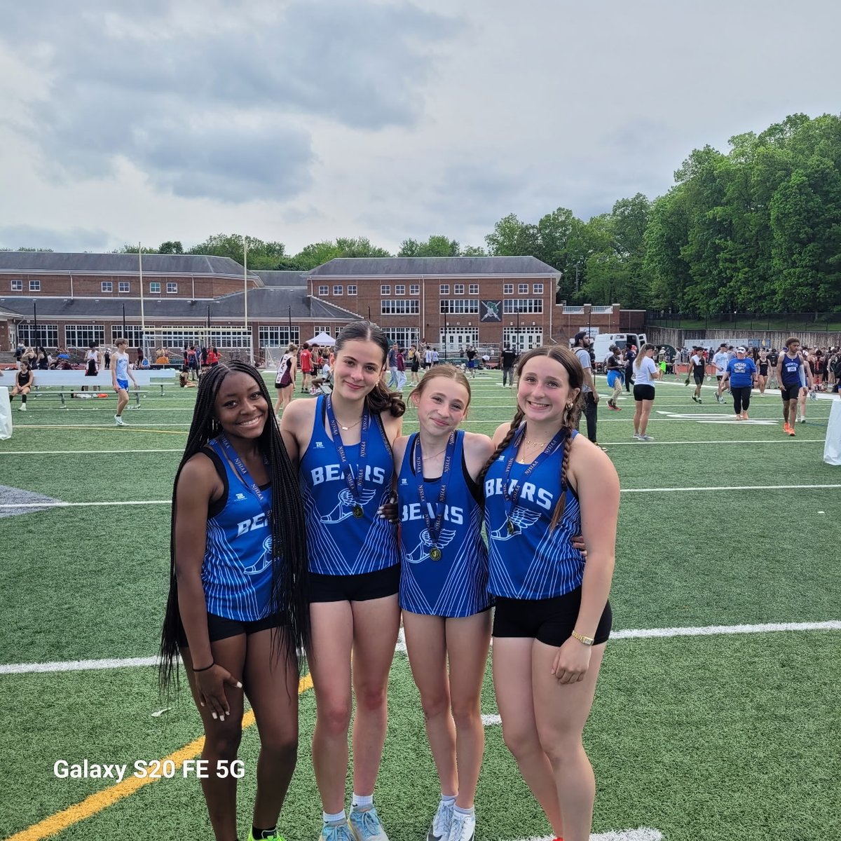 HHSBearsSports's tweet photo. Congratulations to Ella O'Hara Zaianah Montgomery Olivia Passero and Schuyler Reed 4 x 100 State Sectional Champions!
Great job! 🥇🏃‍♀️🐻#gobears #bleedblue https://t.co/lT9WMGi0ma