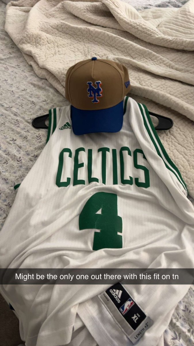 Captain2Corner's tweet photo. My boy sent me his fit for the day this morning😭😭😭😭 https://t.co/i1devXSYKN