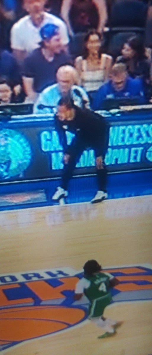 you know Celtics season is over when Mazzulla is doing a Doc Rivers 😭😭😭