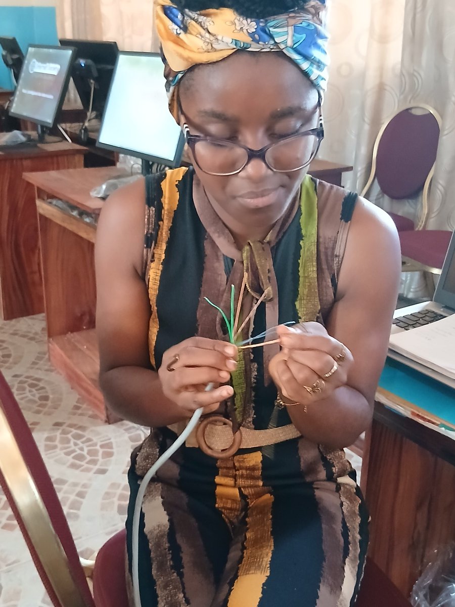 Jour 2 – FormationPratique  Femme Ingenieures2_0

Nos stagiaires ont appris à confectionner leurs propres câbles RJ45 !
Sertissage, test, normes de câblage : elles sont désormais capables de monter et tester un réseau local avec précision.
À suivre...