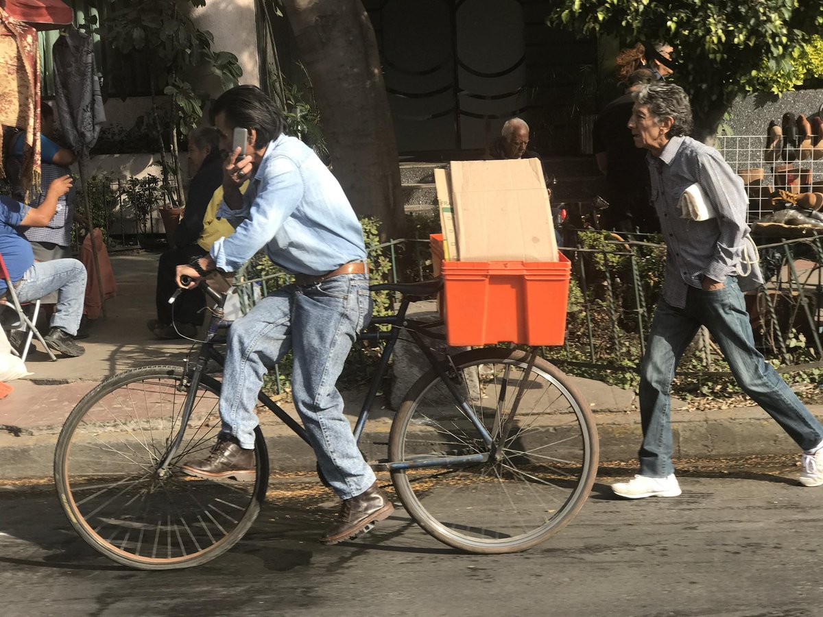 Día de Ir en Bicicleta al Trabajo 🚴‍♀️

Una excelente oportunidad para dejar el coche en casa y moverte de forma más amigable con el planeta 🌍💚

#PuebloBicicletero #BitlaMX #CiclistadeBarrio #BiciTláhuac #DíaDeIrEnBiciAlTrabajo #MovilidadSustentable #BikeToWorkDay